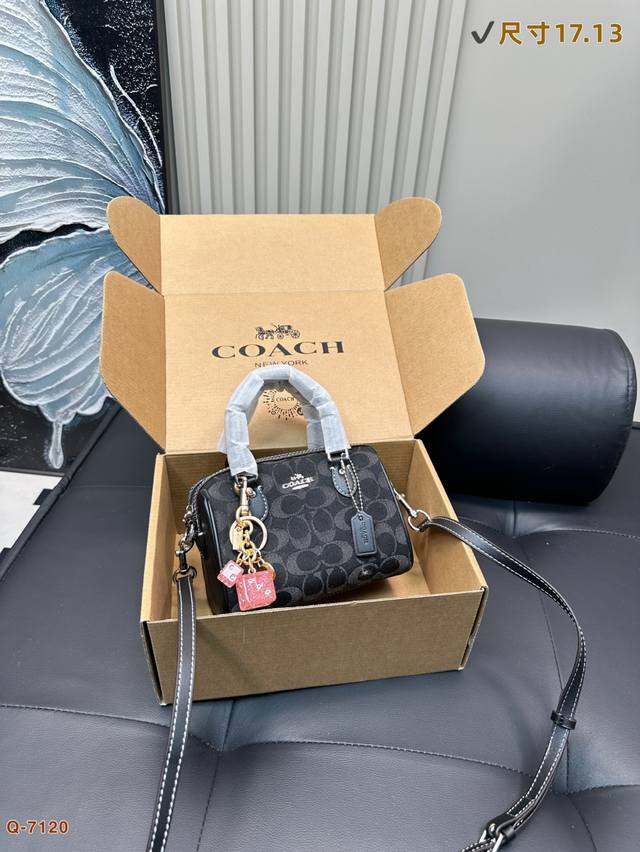 With Gift Box Coach Denim Pillow Head Bag Classic Design, Fashionable And Versat
