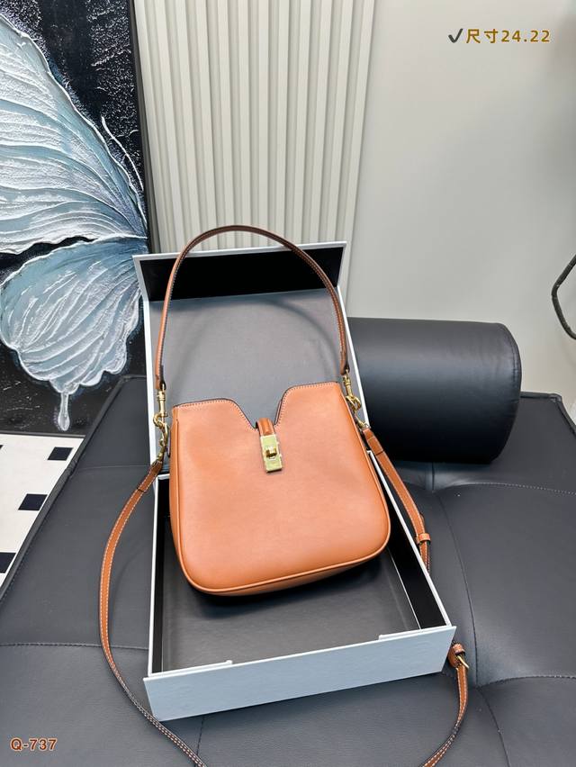 With Folding Box Celine's New Underarm Bag Camille Has Double Shoulder Straps Th