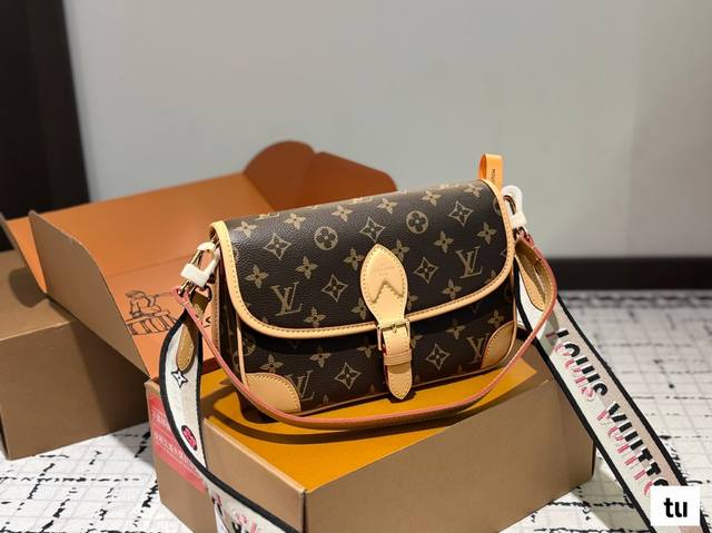 Oh My God, The Lv Baguette Bag Is So Good-Looking. The Real Shot Of The Upper Bo