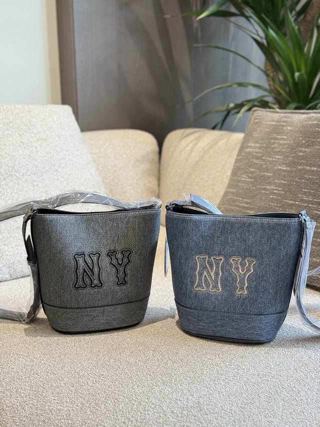 Mlb Bucket Bag 18 26 Airplane Box