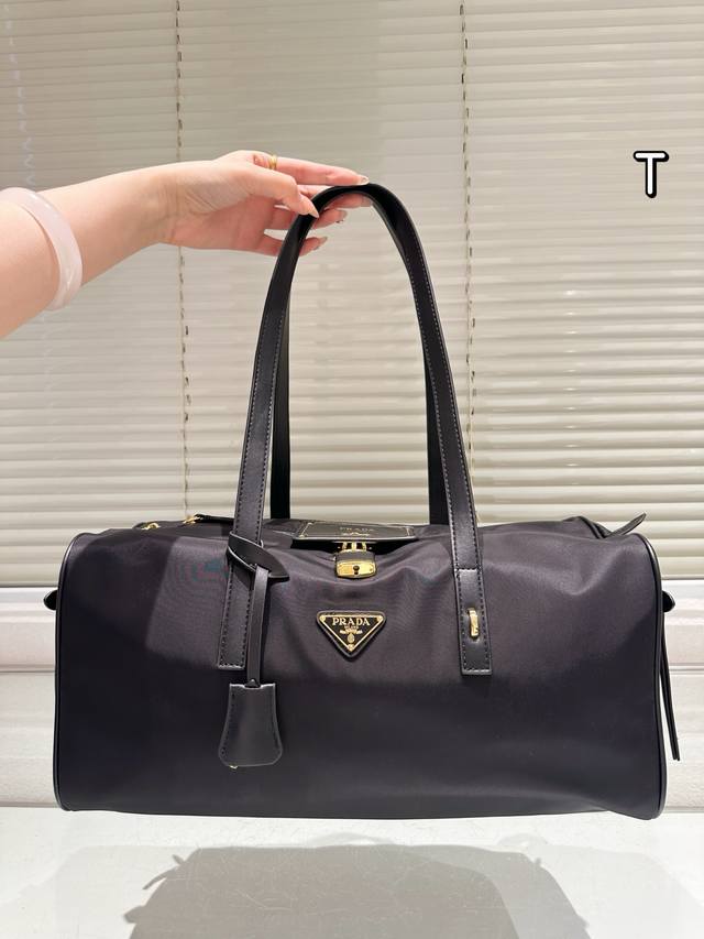 Original Cloth Prada Nylon Handbag This Modern And Sophisticated Leather Handbag
