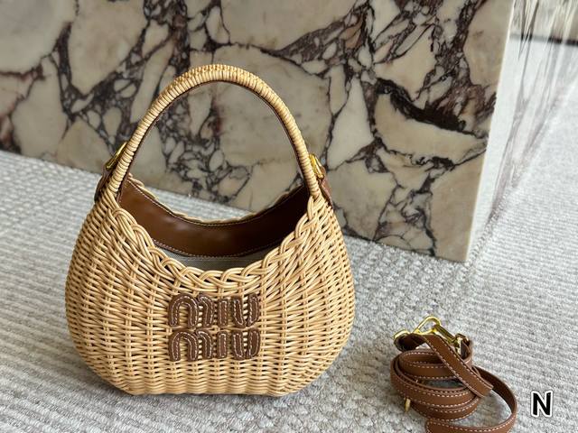 The Color Combination Is Super Nice A Must-Have For Spring And Summer Travel It