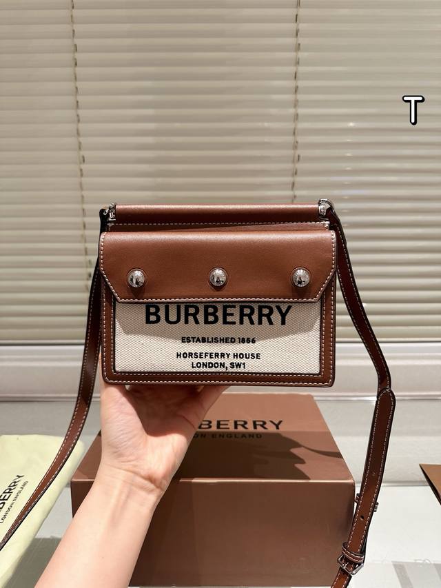 The First Bag Of Autumn Burberry Crossbody Bag It Is Indeed The Most Suitable Ba