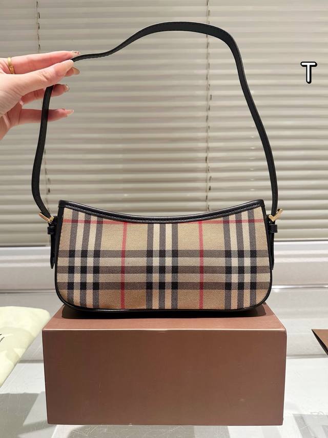 The First Bag Of Autumn, Burberry Underarm Bag It Is Indeed The Most Suitable Ba