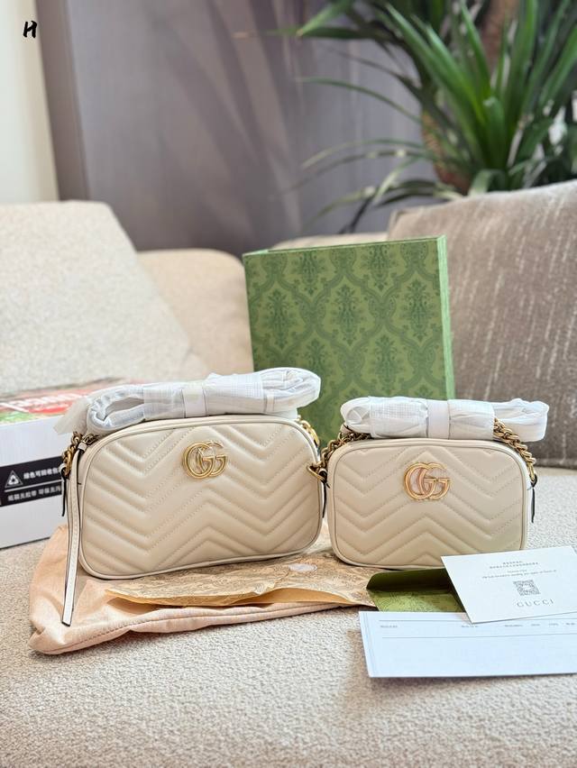 This Camera Bag Is Really Versatile. Gucci Marmont Series Camera Bag Small Black