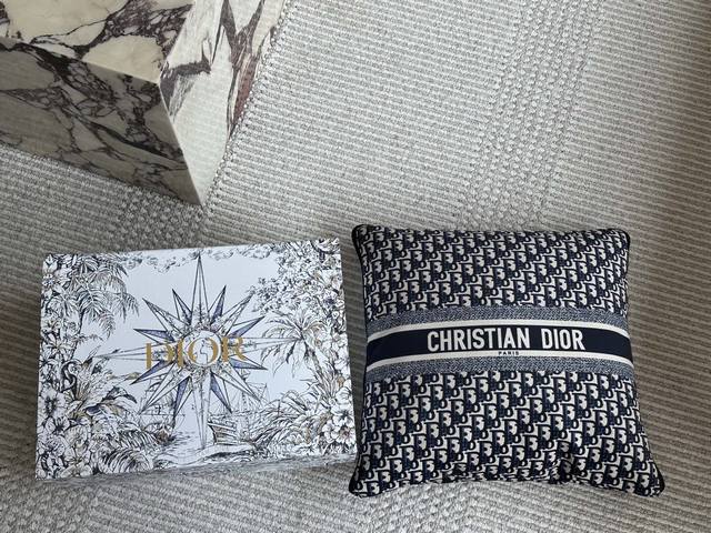 With Box Recommended Item Pillow And Air Conditioning Quilt Dual-Purpose Folded