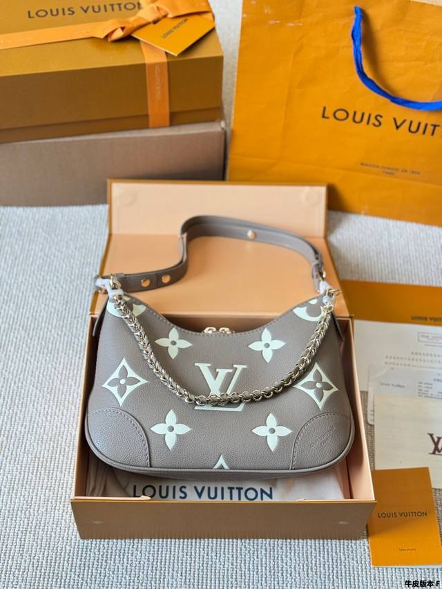 Cowhide Version Lv Boulogne Messenger Bag Croissant Bag The New Boulogne Size Is