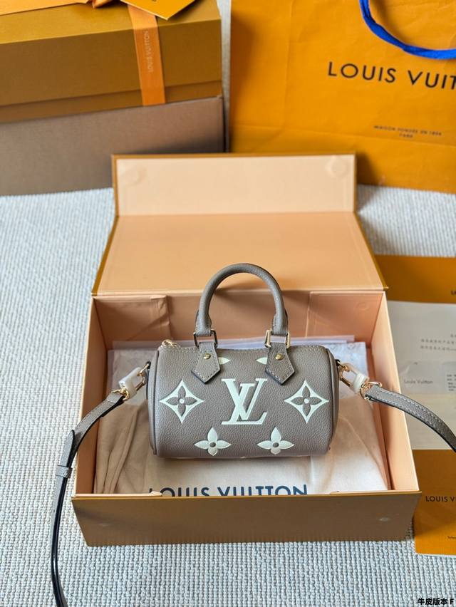 Cowhide Version Lv Speedy Pillow Bag, No Matter The Style, The Lining Is The Sam