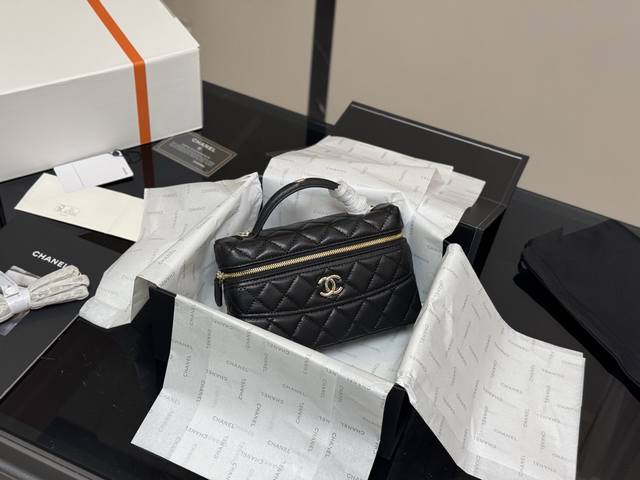 With Folding Box Airplane Box Size: 19.12Cm Chanel Lunch Box Hobo Also Known As