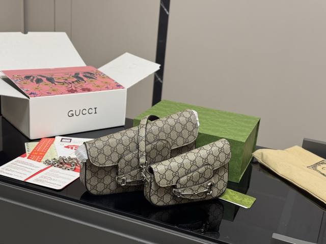 With Folding Box Airplane Box Size: 27*17Cm 20*10Cm You Must Not Miss This Gucci