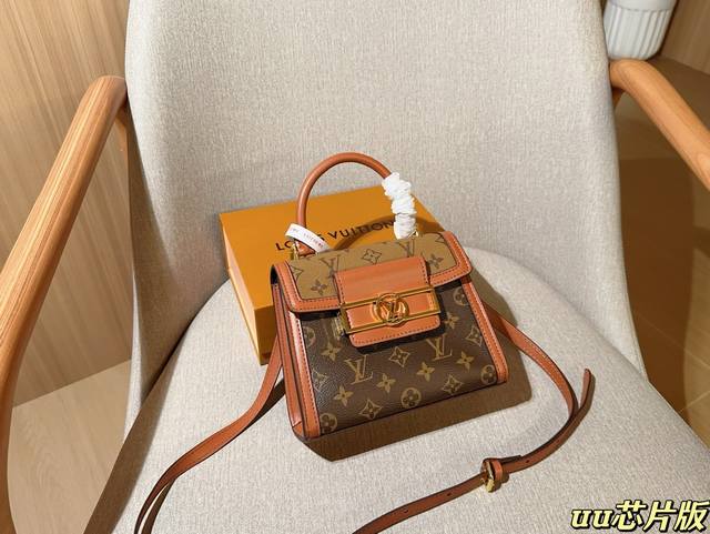 Chip Version Lv Louis Vuitton Daphne Fw Show Handbag Shoulder Messenger Bag Size