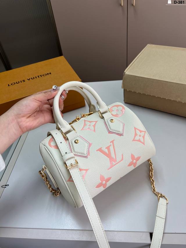 All-Steel Hardware Chip Version Lv Pillow Bag Classic Series Fashion All-Match H