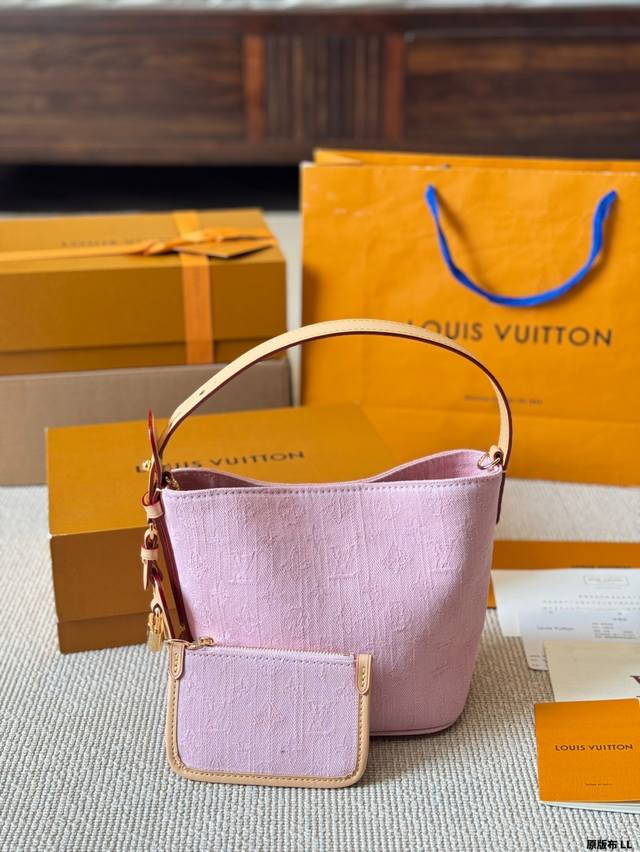 Original Cloth Lv All Inbb Handbag Is Made Of Monogram Leather With Shiny Metal