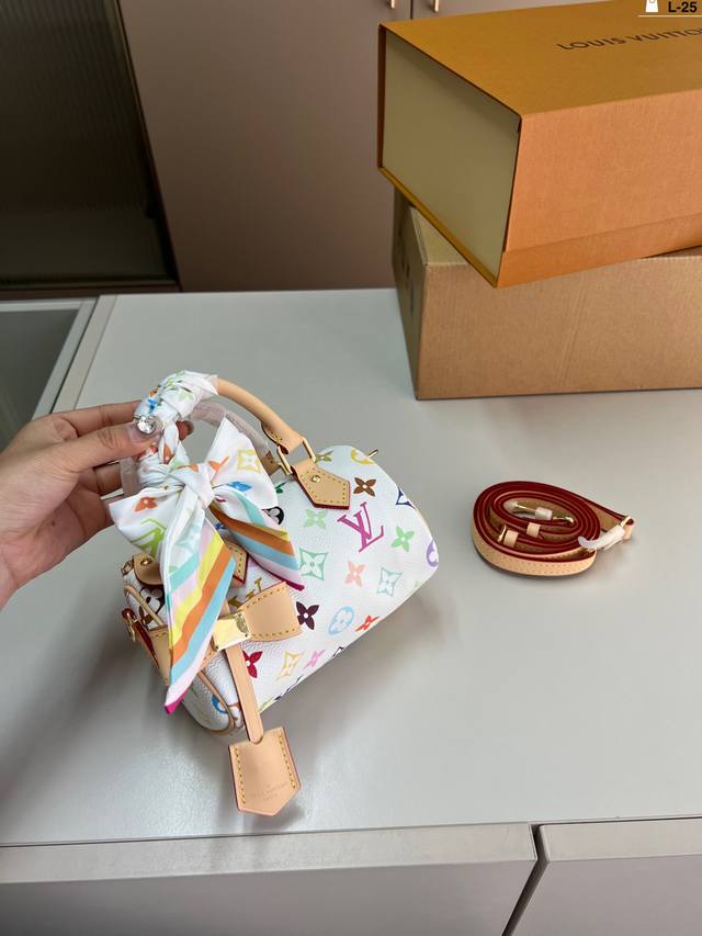 Lv Louis Vuitton Pillow Bag Versatile Fashion High Value Is A Must-Have Item For