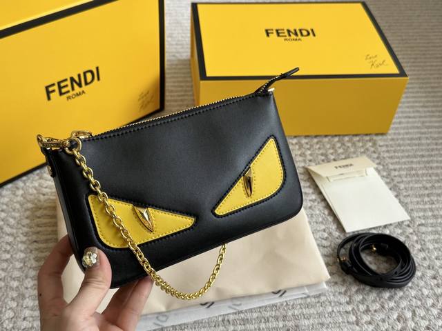 Second-Hand Fendi Little Monster Underarm Mahjong Bag This Is A Very Amazing Mod