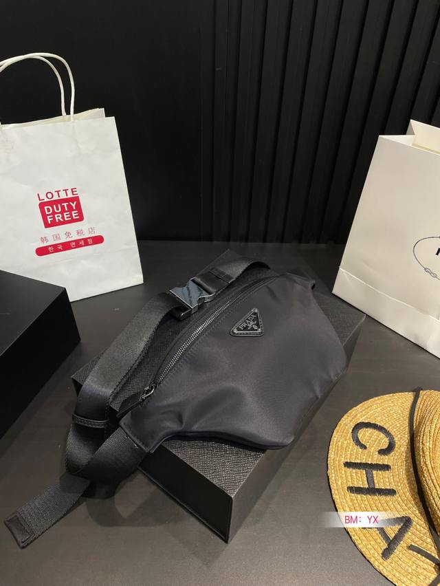 With Box Prada Nylon Waist Bag Chest Bag Clean And Simple Match With Casual Styl