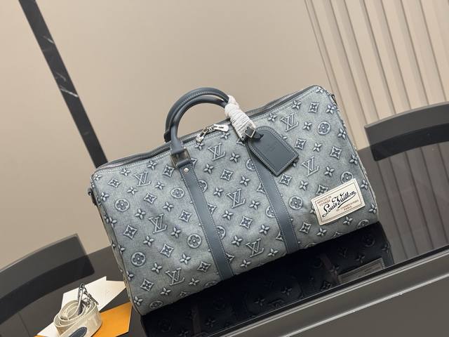 Super Cool Lv Keepall Travel Bag Lvkeepall Is The Most Commonly Used Bag For Bus