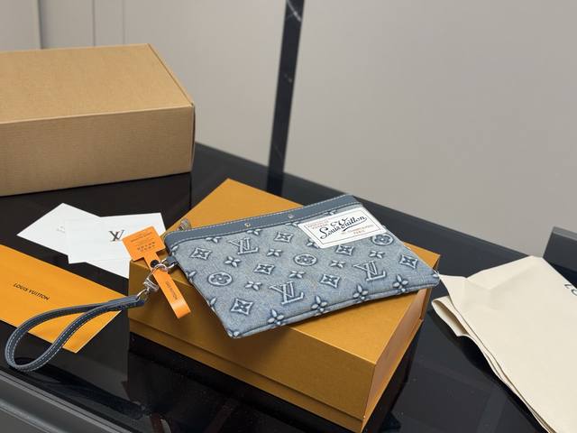 With Box Size: 26*18Cm Lv Handbag Is Unisex Lv Large Handbag Toiletry Bag Can Ho
