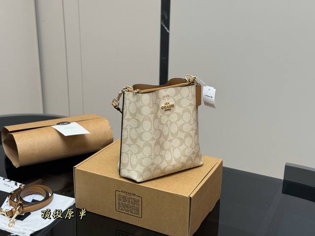 Replica With Box Size: 20*22Cm Coach's Latest Bucket Bag New Mollie Small Bucket