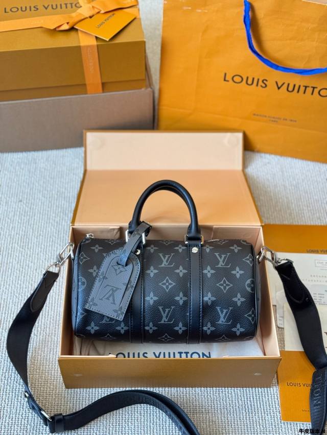 Cowhide Version Handsome Men And Cool Women!! Lv Keepall25 Black Warrior Really