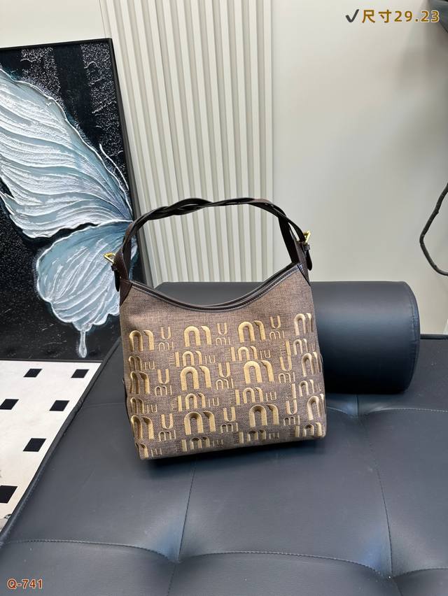 Miumiu Retro Twist Embroidered Canvas Tote Bag Is Available In Three Colors, A N