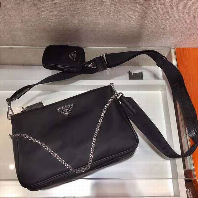 Comes With A Seven-Color Box. New Arrival Model Number 2Vh113, This Three-In-One