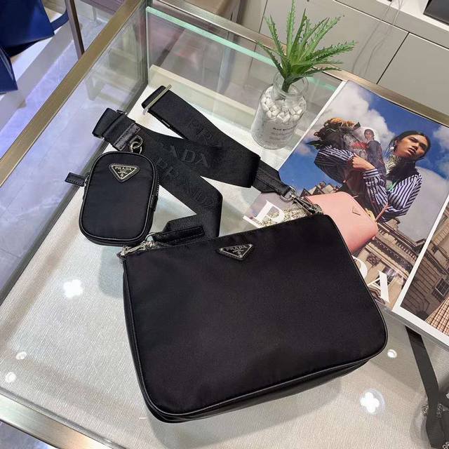 New Model Number 2Vh113, Trending Among Influencers And Fashion Enthusiasts, The