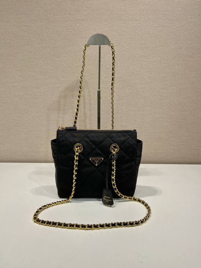 Vintage Zipper Style 1Bg468 This Vintage Chain-Link Diamond-Patterned Travel Bag