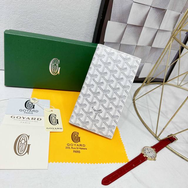 Goya Saint-Roch Wallet Features A Long Design, Perfect For Storing Cards, Ids, A