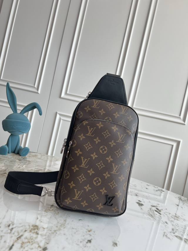M46327 Classic Pattern This Avenue Single-Shoulder Bag Is Made From Damier Graph