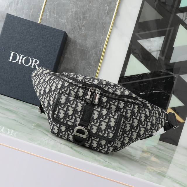 This Dior 8 Waist Bag Is A New Addition To The 2025 Spring Men's Collection, Com