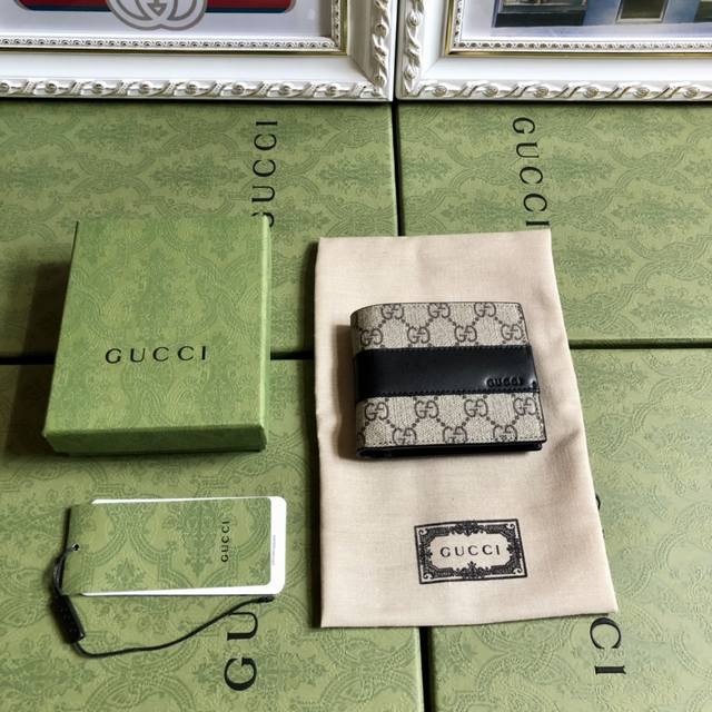 Top-Of-The-Line Edition Genuine Leather With Green Box Packaging, Boutique Quali