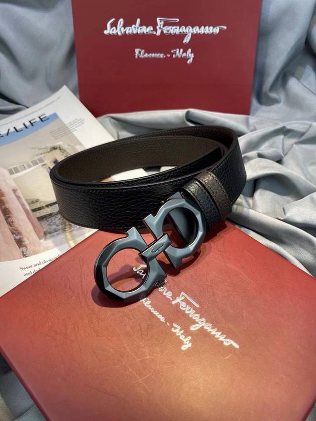 Gift Choice: Ferragamo Belt Seamlessly Blends Modern Design With Exquisite Craft