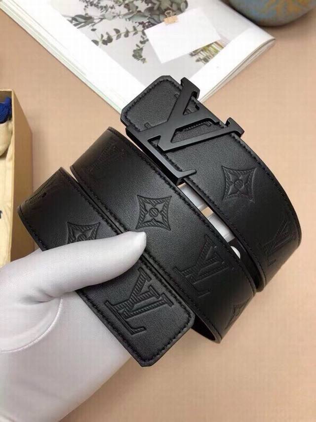 Lv: Louis Vuitton Authentic Molded Belt. This Belt Features Double-Sided Italian