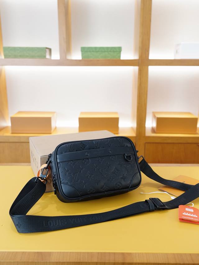 Lv Louis Vuitton Official Website Synchronized Chip High Version Crossbody Shoul