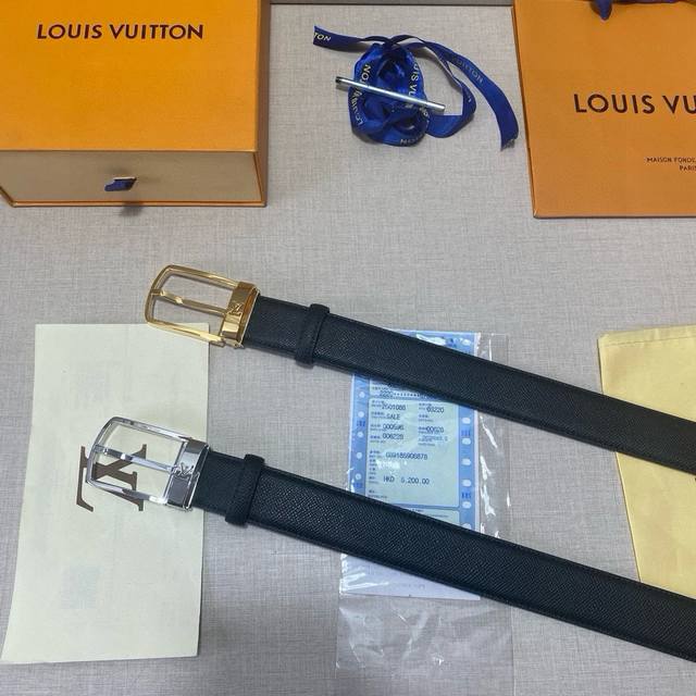 Brand: Louis Vuitton Grade: Men's Leather Belt.