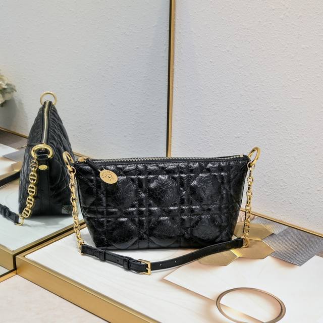 Cracked Texture This Diorstar Hobo Chain Handbag Is A New Addition To The 2024 S