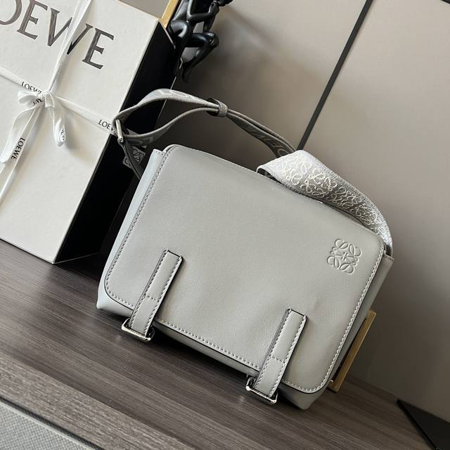 Lo*We2630 New Soft Smooth Cowhide Leather And Jacquard Fabric Military Messenger