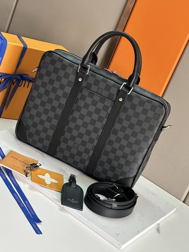 Top-Grade Original N40445 Black Check This Voyage Small Briefcase Is Made From D