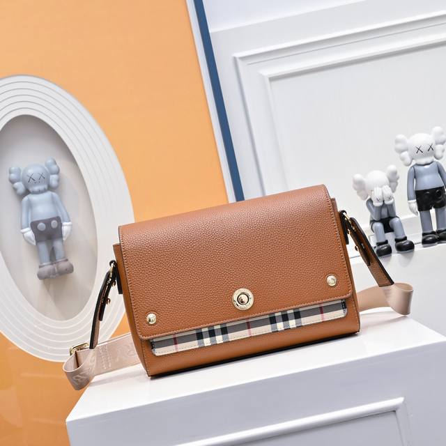 Burberry Single-Shoulder Bag Tofu Bag A Must-Have In The Fashion World! The New
