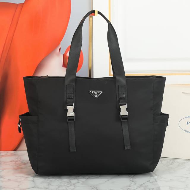 New Exclusive Debut Shopping Bag, Another Trendy Sports-Style Bag. Made From Imp