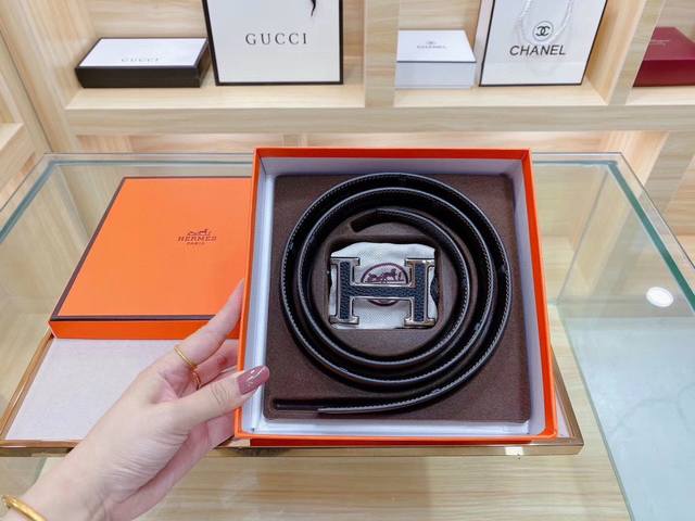 Herm S Authentic Single-Piece Counter New Model Buckle Paired With A Double-Side