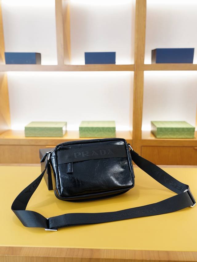 Prada Official Website Synchronized High-Version Crossbody Shoulder Bag Timeless