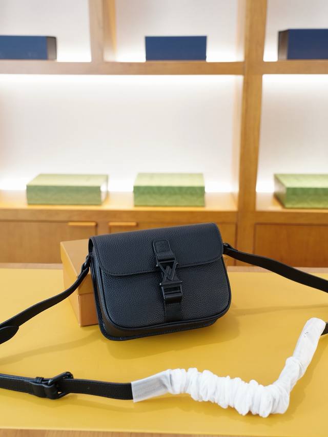Louis Vuitton Official Website Synchronized High Version Crossbody Shoulder Bag