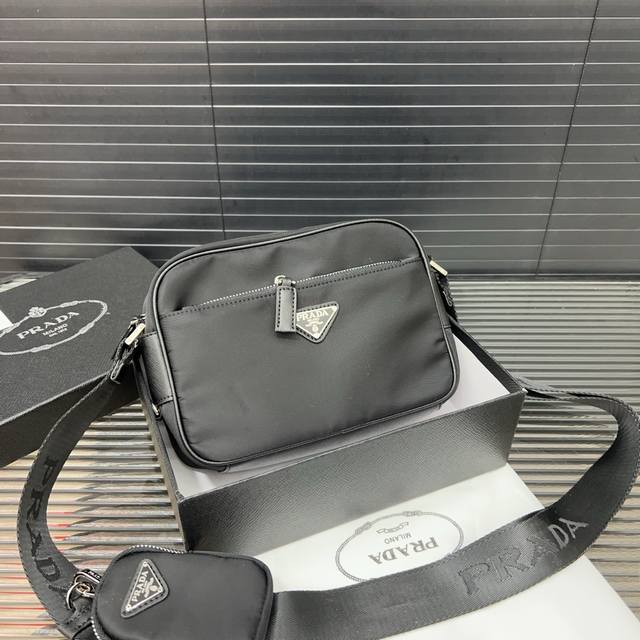 Prada Two-In-One Men's Canvas Single-Shoulder Crossbody Bag Classic Versatile Ac