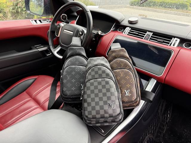 Premium Quality New Arrival Louis Vuitton Lv Chest Bag Louis Vuitton Crossbody B