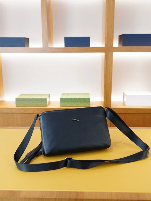 Jaguar Official Website High-End Version Crossbody Single-Shoulder Backpack And