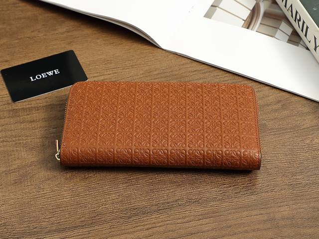 Model: L1136 Color: Earth Yellow Dimensions: 19 X 10 X 3 Cm
