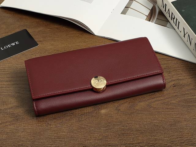 Model: L1134 Color: Jujube Red Size: 20*10.5*3