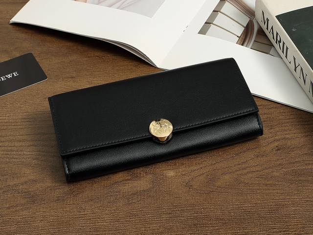 Model: L1134 Color: Gold-Black Dimensions: 20*10.5*3